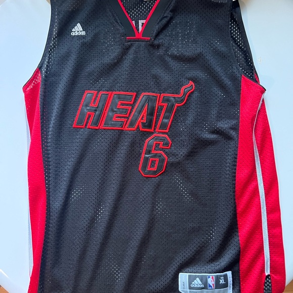 LeBron James Heat 🔥🔥 adidas Jersey xl - Picture 2 of 4